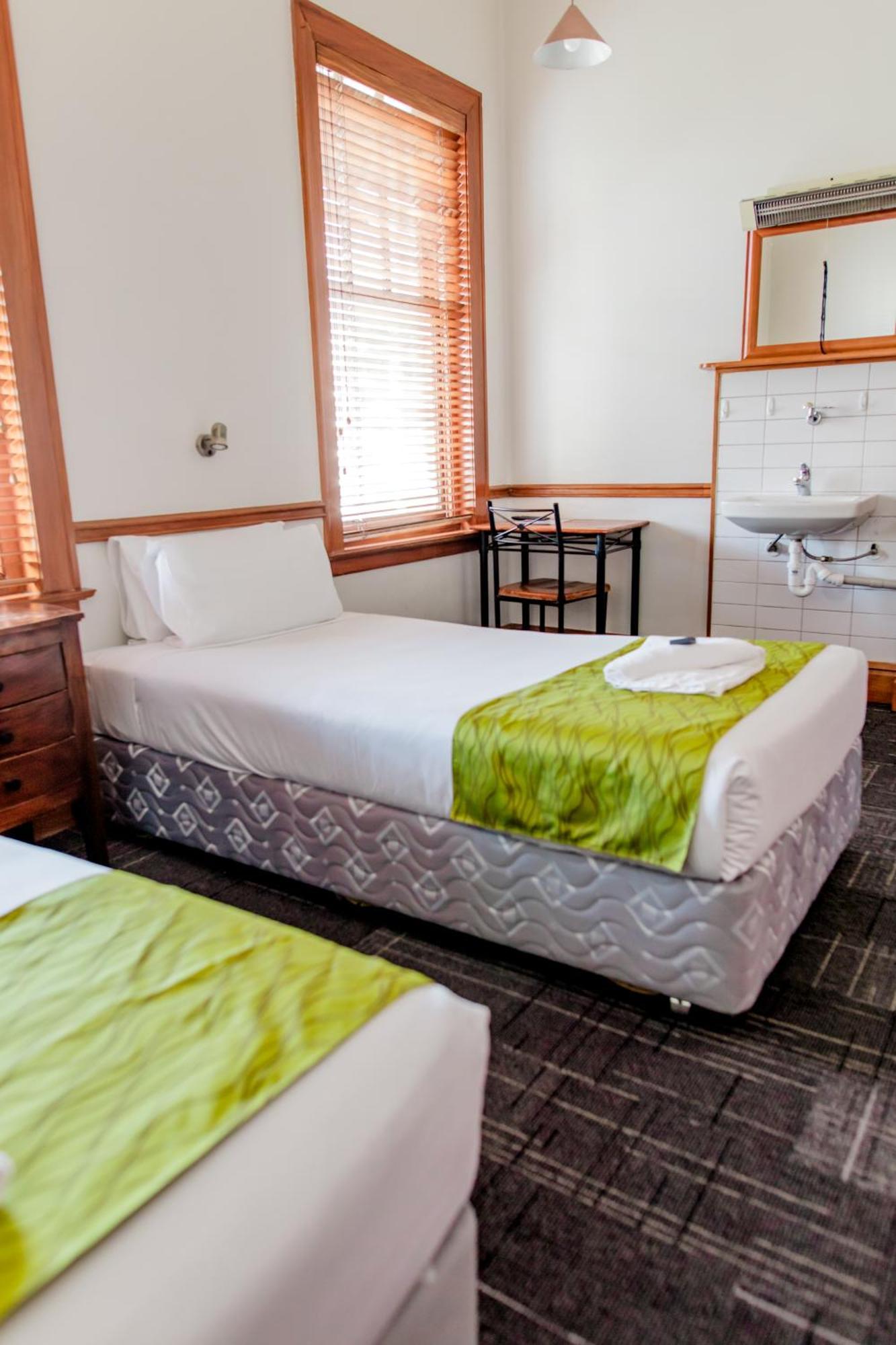 The Cambridge Hotel & Backpackers Веллінгтон Екстер'єр фото